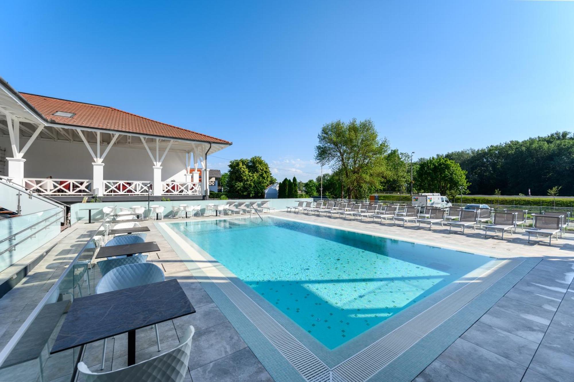 Готель Mercure Center 4*
