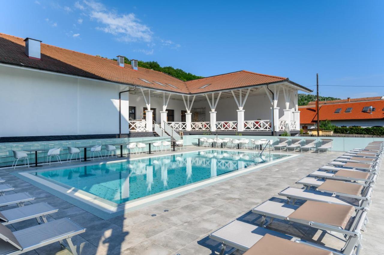 Mercure Center Hotel 4*